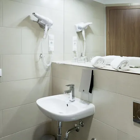 Hotel Berlin-adlershof 3*