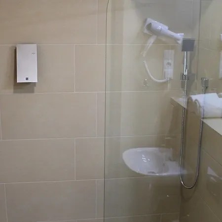 Hotel Berlin-adlershof 3*