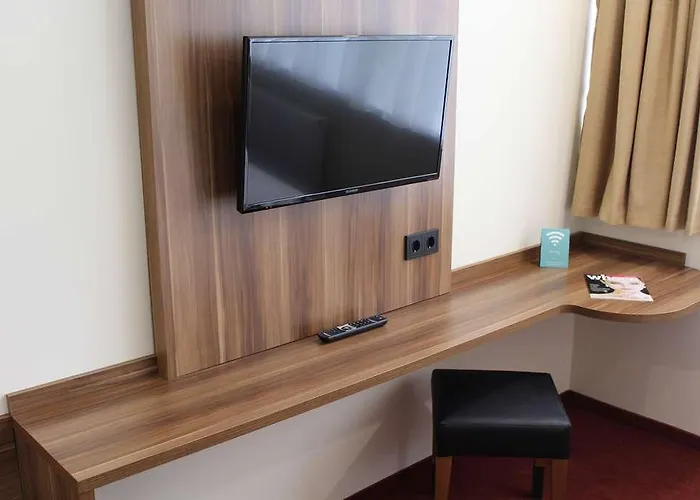 Hotel Berlin-adlershof 3*