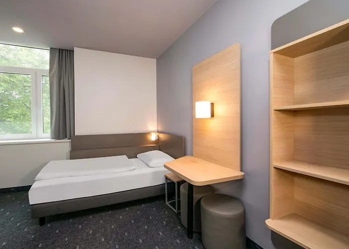 Berlin-adlershof Отель 3*