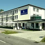 Berlin-adlershof 3*